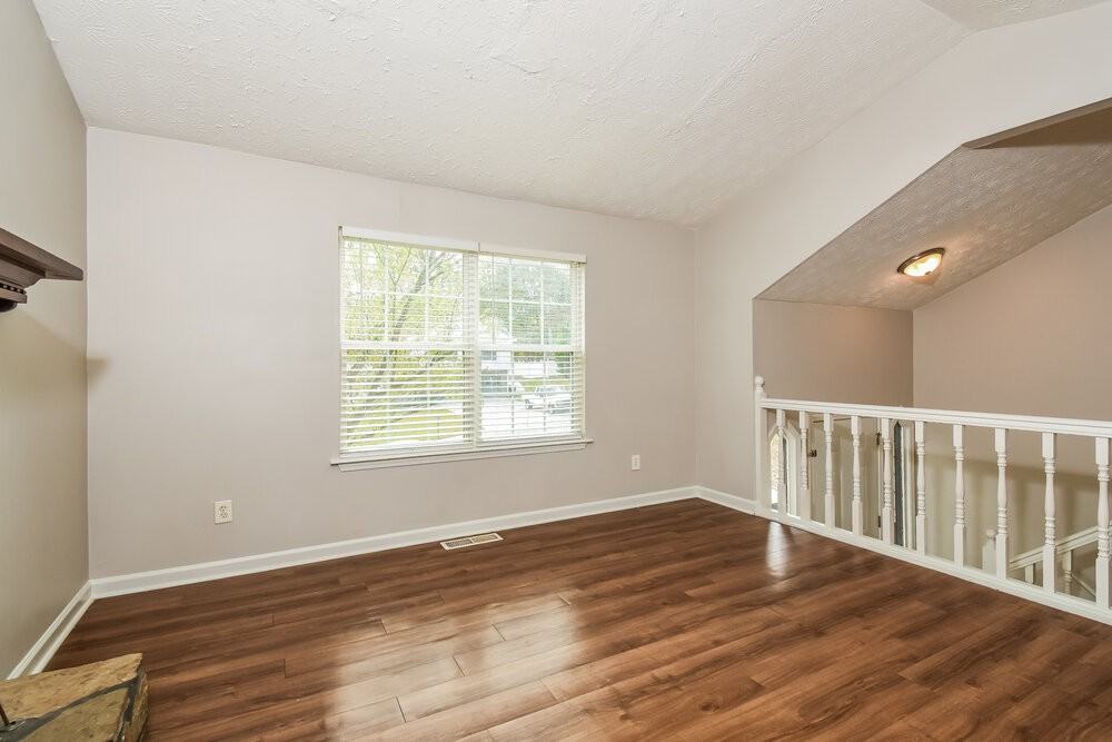 2676 Lantern Trl - Photo 5 of 17