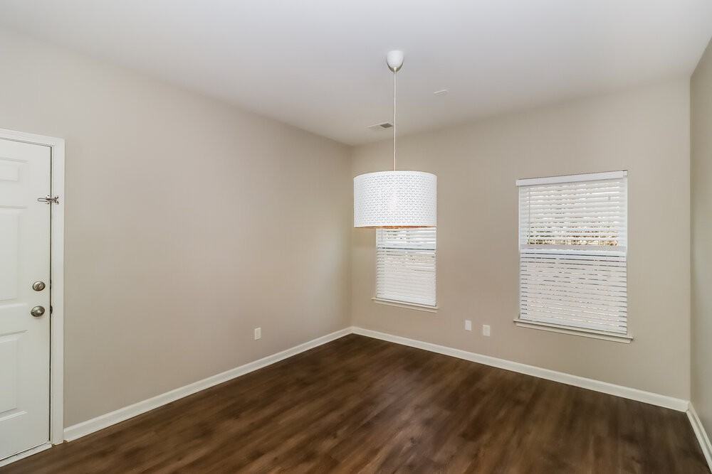 3308 Brackhill St - Photo 7 of 17