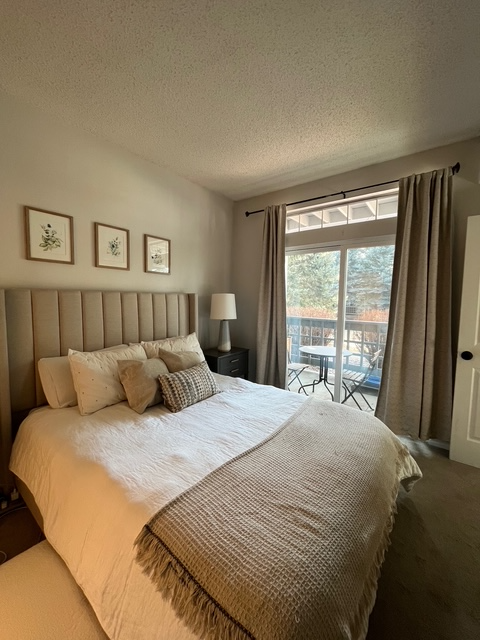 7410 Singing Hills Dr