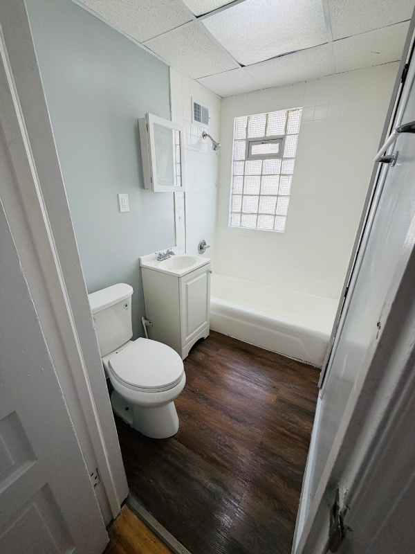 2114 S 11th St - Photo 2 of 23