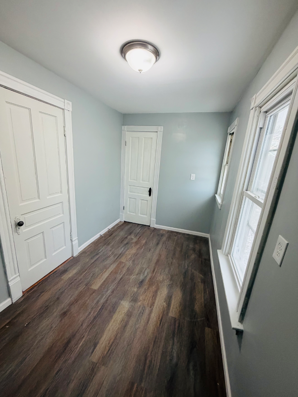 2114 S 11th St - Photo 3 of 23