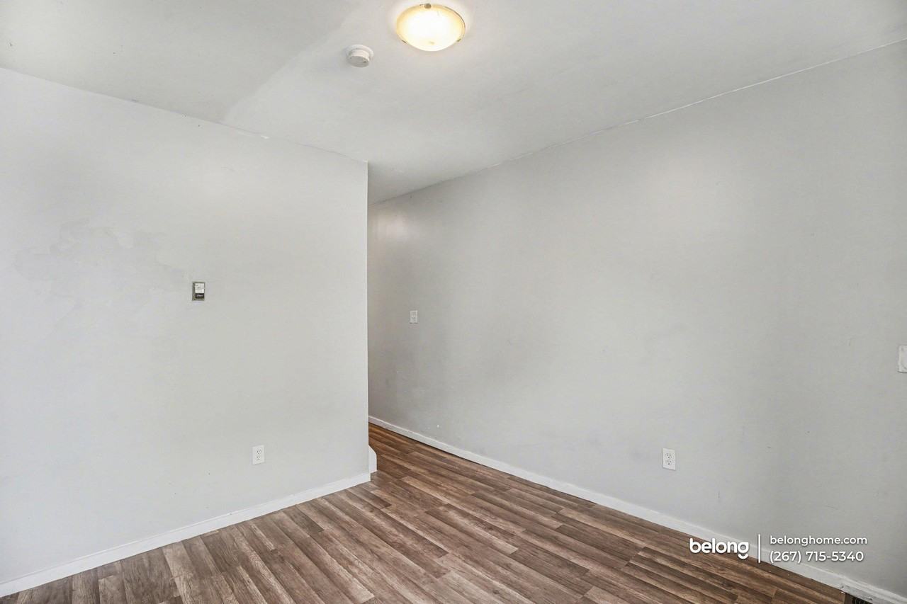 126 W Elm St - Photo 7 of 23