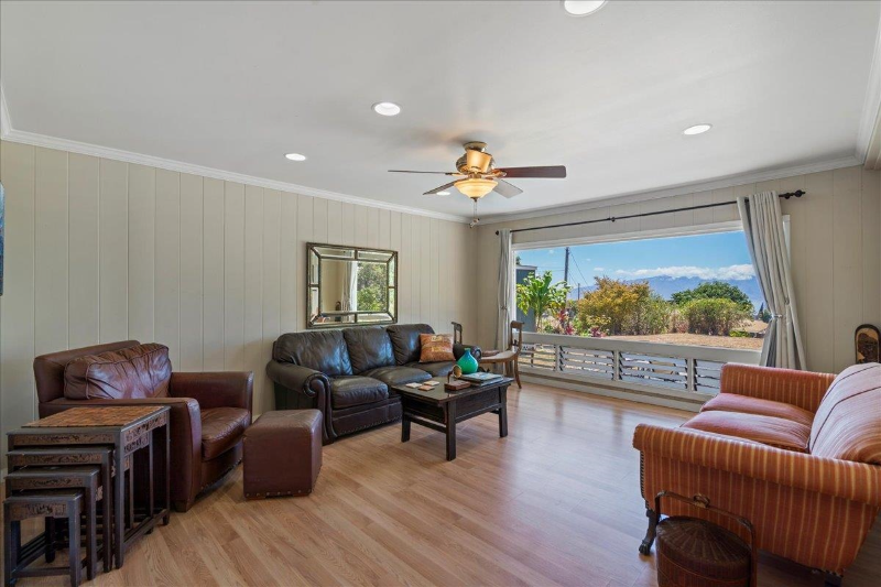 190 Aliiolani St - Photo 2 of 13