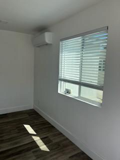 8025 3/4 Gardendale St - Photo 5 of 7