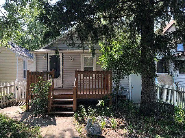 725 Warner Ave - Photo 3 of 12