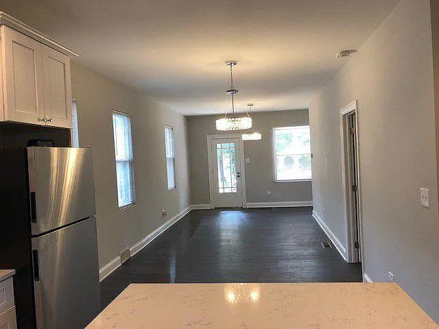 725 Warner Ave - Photo 5 of 12