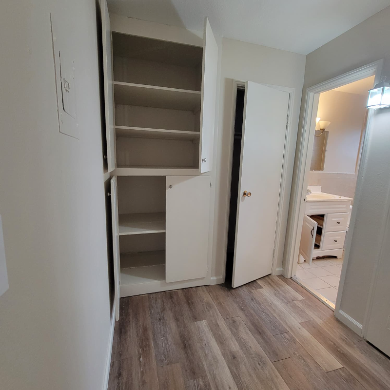 1311 E San Bruno Ave #G - Photo 4 of 8