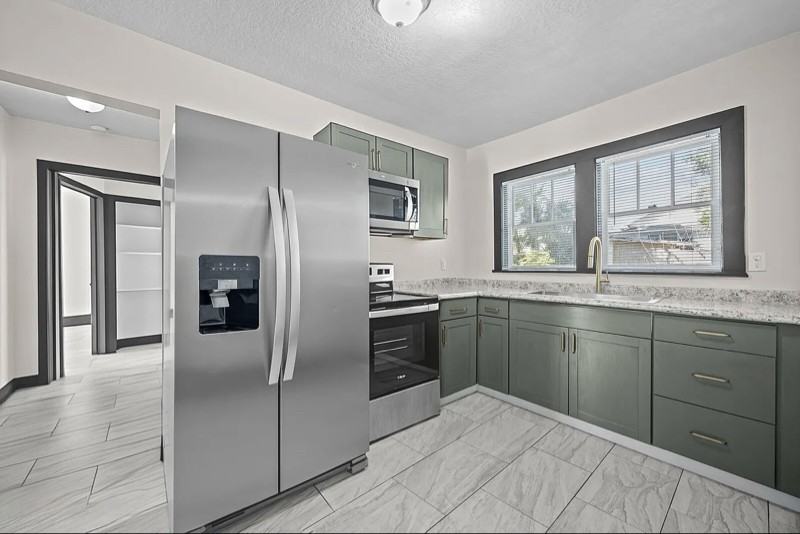 2923 Rosselle St - Photo 5 of 20