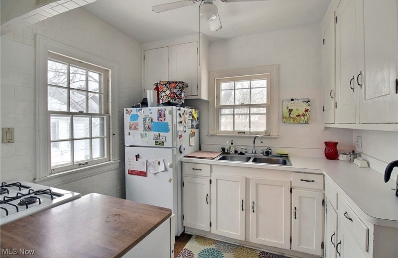 3665 Glencairn Rd #2 - Photo 7 of 20