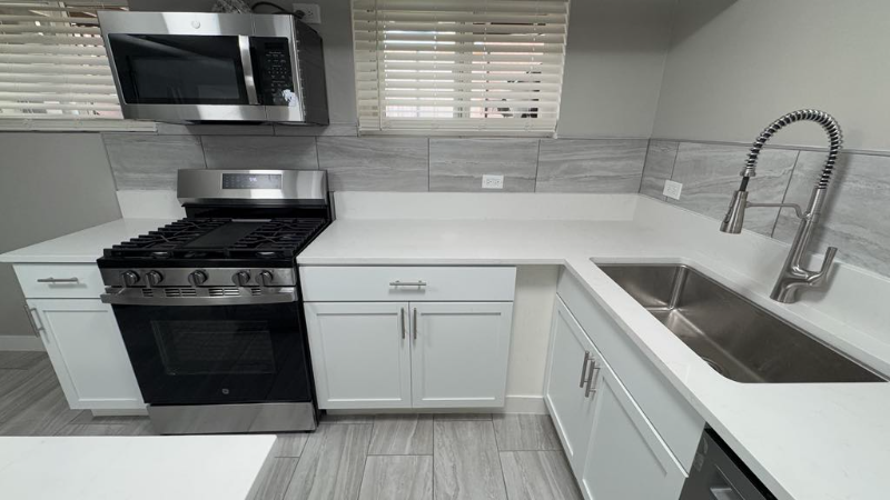 4207 N Linder Ave #B - Photo 3 of 10