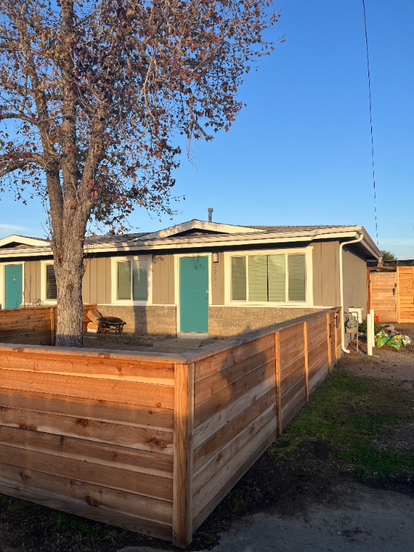 2721 Drew Ln - Photo 2 of 12