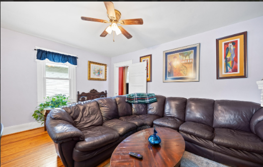 2105 Bradley Ave - Photo 3 of 11