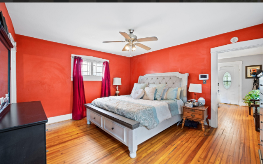 2105 Bradley Ave - Photo 4 of 11