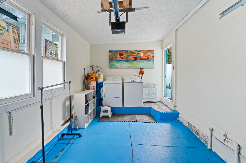 914 8th St N - Photo 4 of 12