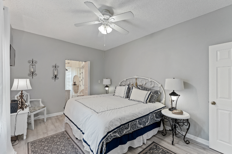 914 8th St N - Photo 5 of 12