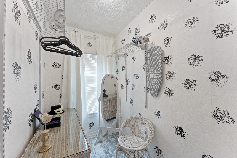 914 8th St N - Photo 6 of 12