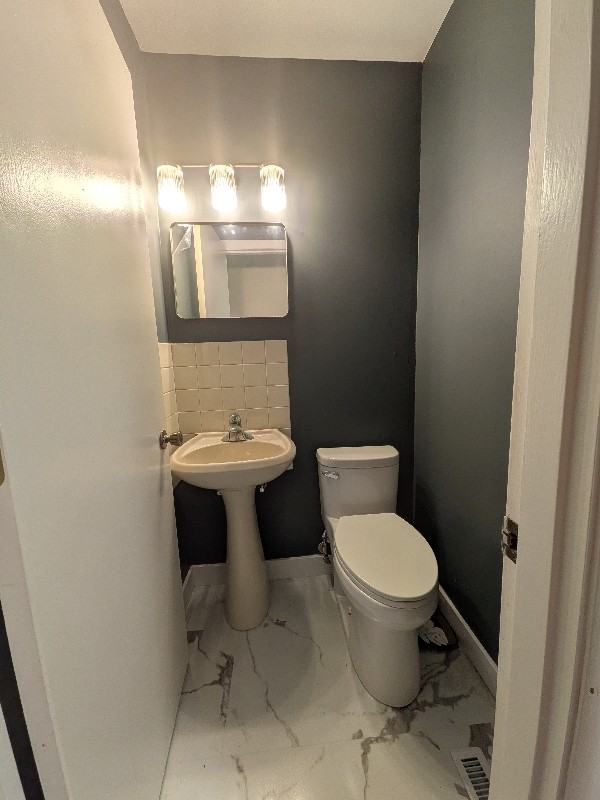 3925 18th Ave Nw - Photo 3 of 10