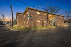 featured image of 901 Raguet St #1