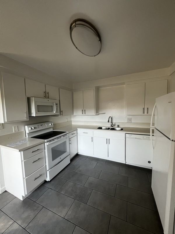 2435 W 227th St #B - Photo 2 of 10