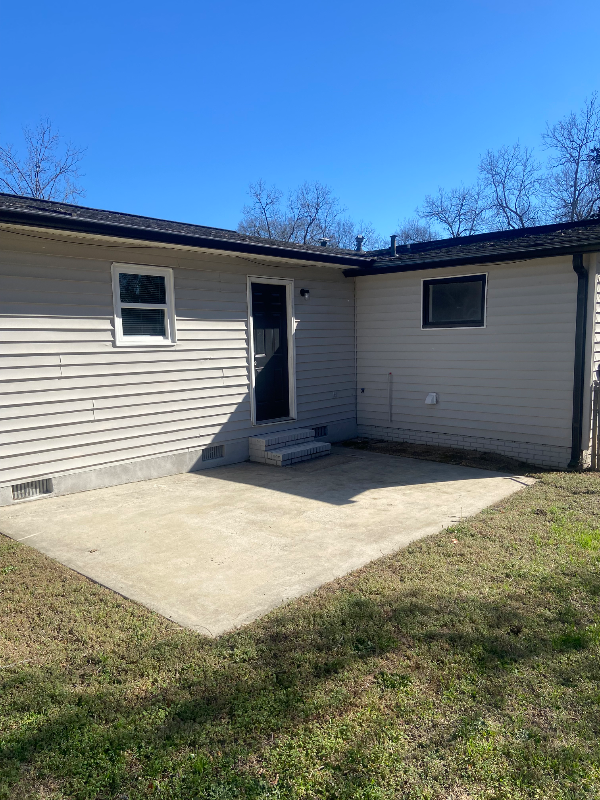 2455 Rosen Ave - Photo 3 of 20