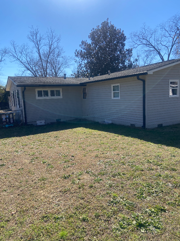 2455 Rosen Ave - Photo 4 of 20