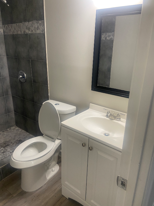 2455 Rosen Ave - Photo 6 of 20