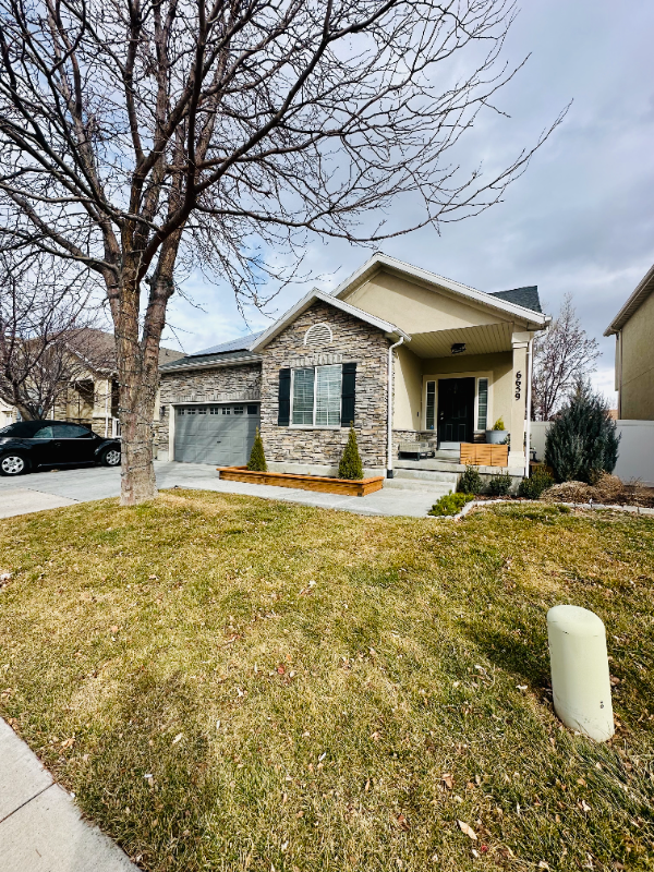 6659 S Interlochin Ln - Photo 2 of 20