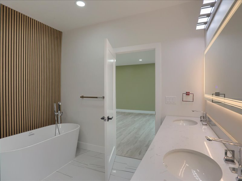 51 Franklin Dr - Photo 2 of 7