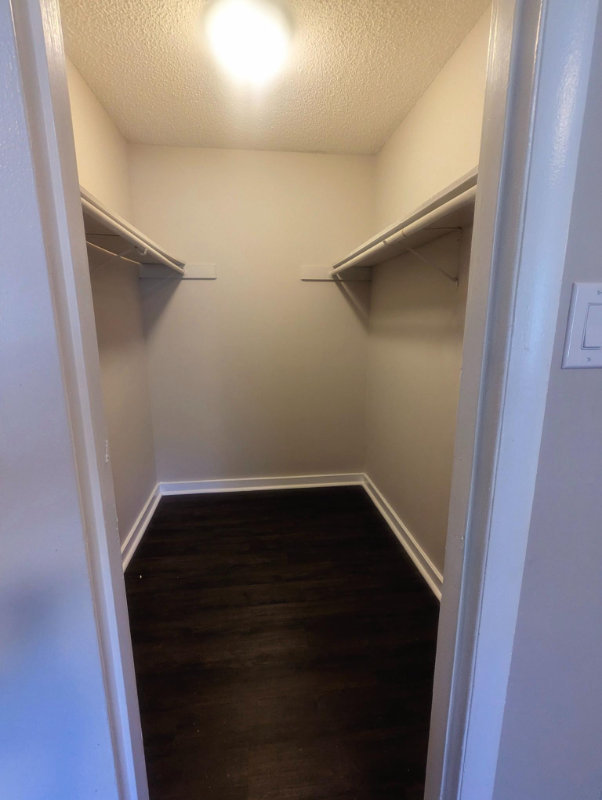 118 Garr Ln #E104 - Photo 5 of 10