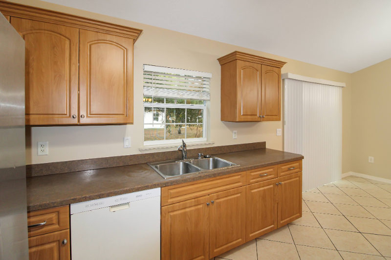 3265 W Price Blvd - Photo 7 of 18