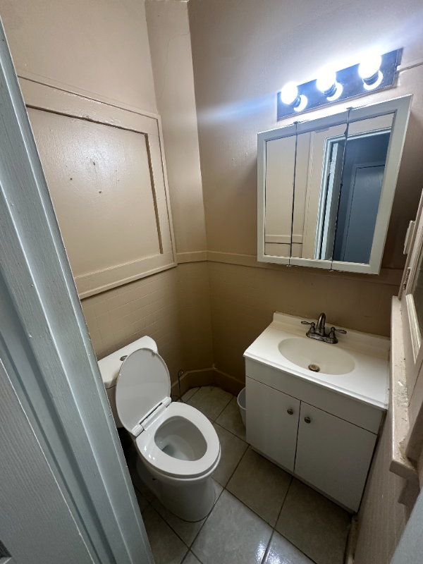 623 S 33rd St #1 - Photo 6 of 6