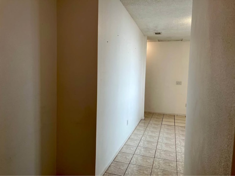 2346 Seabright Ave - Photo 6 of 11