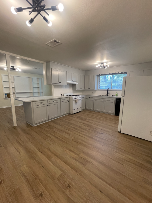 824 N Anita Ave - Photo 2 of 11