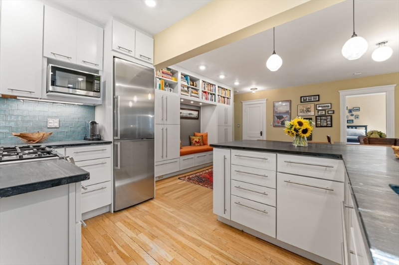 43 Linnaean St #25A - Photo 5 of 20