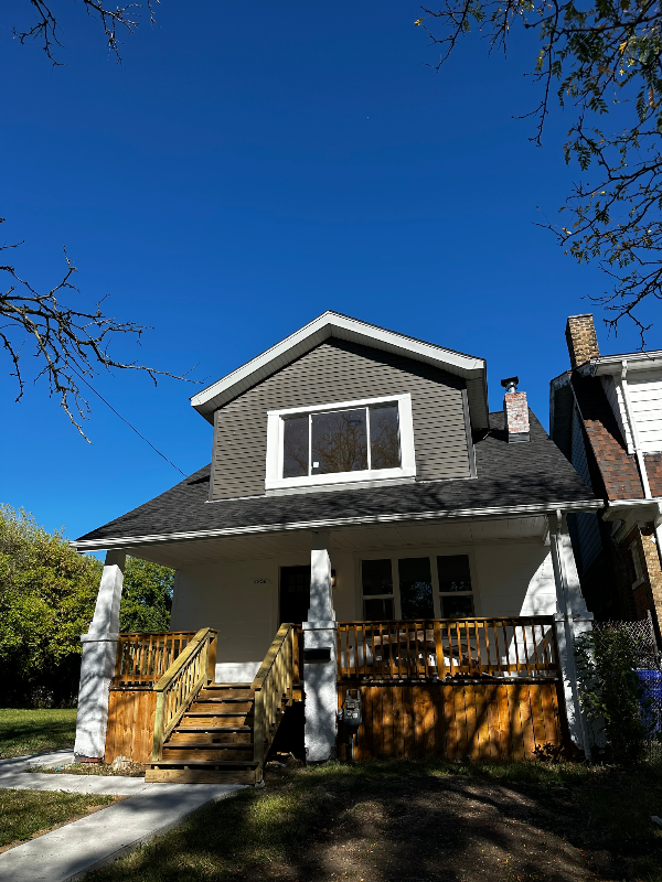 2256 Tuxedo St - Photo 2 of 8