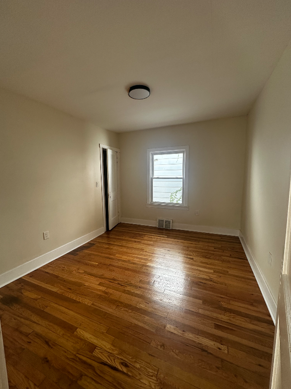 2256 Tuxedo St - Photo 6 of 8