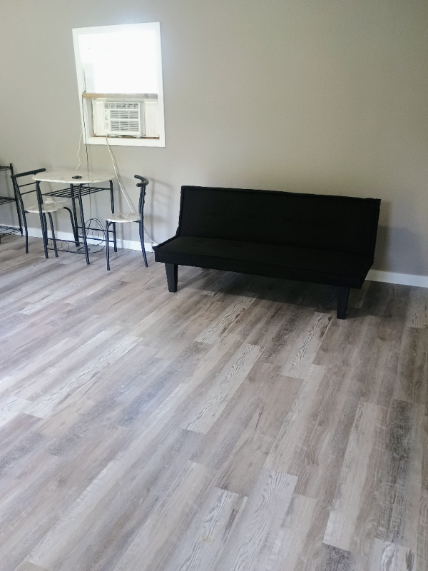 700 Hempsteadw - Photo 6 of 8