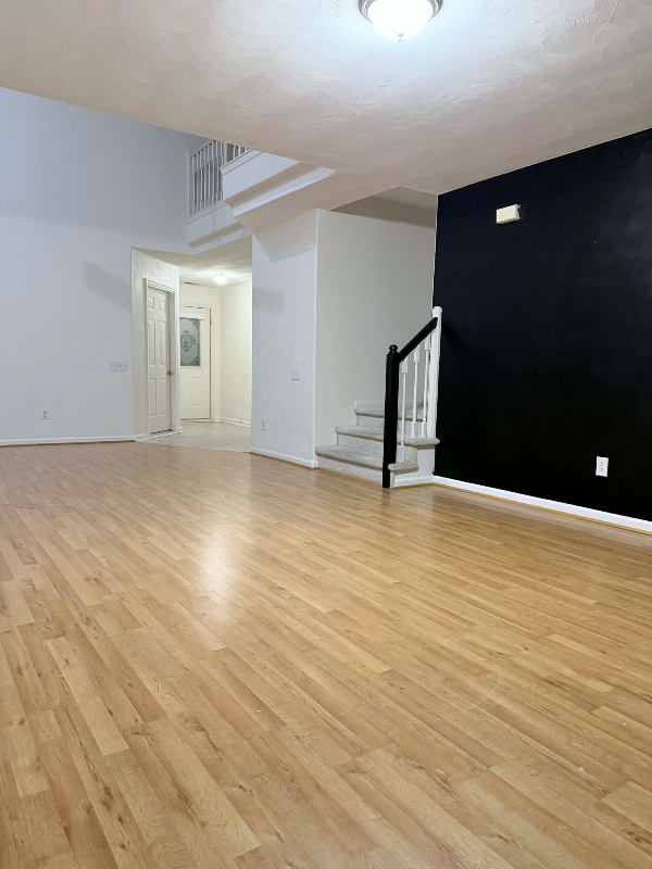 5425 Port Royal Dr - Photo 2 of 18