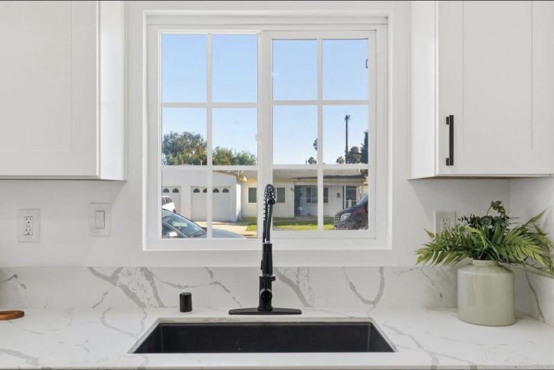 702 Oaklawn Ave - Photo 4 of 15