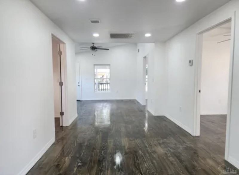 213 Wilson Ave - Photo 7 of 34