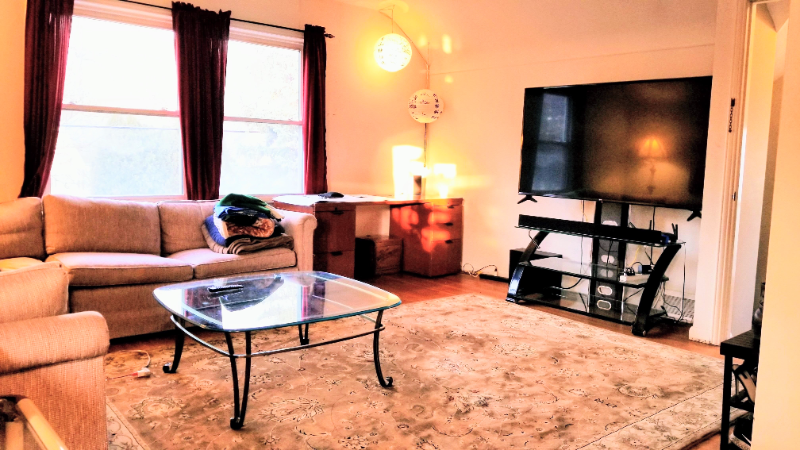 1409 Catalpa Dr #2 - Photo 5 of 20