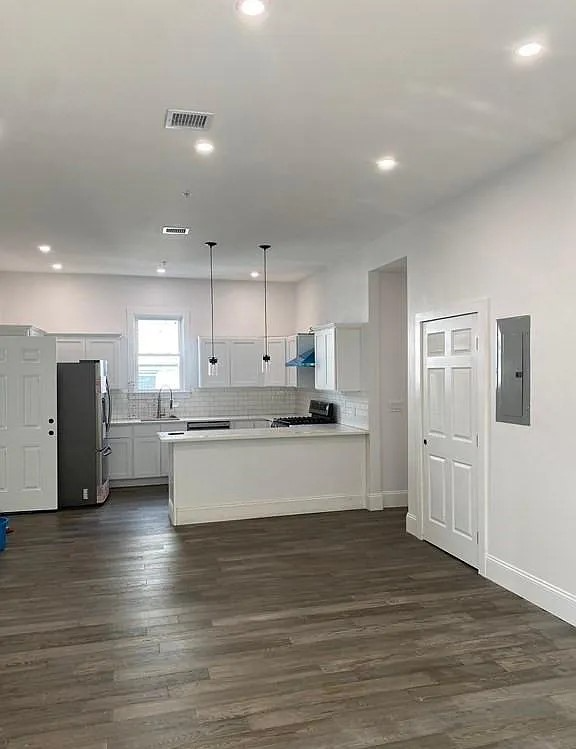 88 Howard Ave #1 - Photo 2 of 13