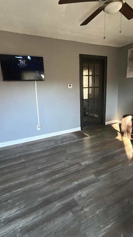 1006 Hutchens Rd Se - Photo 6 of 12