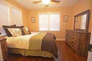 featured image of 2004 Spring St