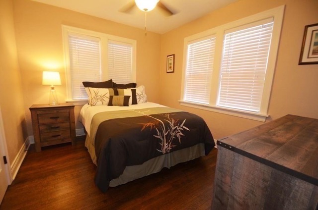 2004 Spring St - Photo 4 of 10