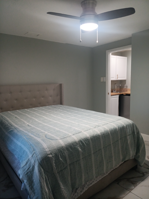 D4 10th Ave - Photo 4 of 9