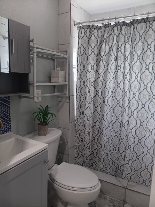 D4 10th Ave - Photo 7 of 9