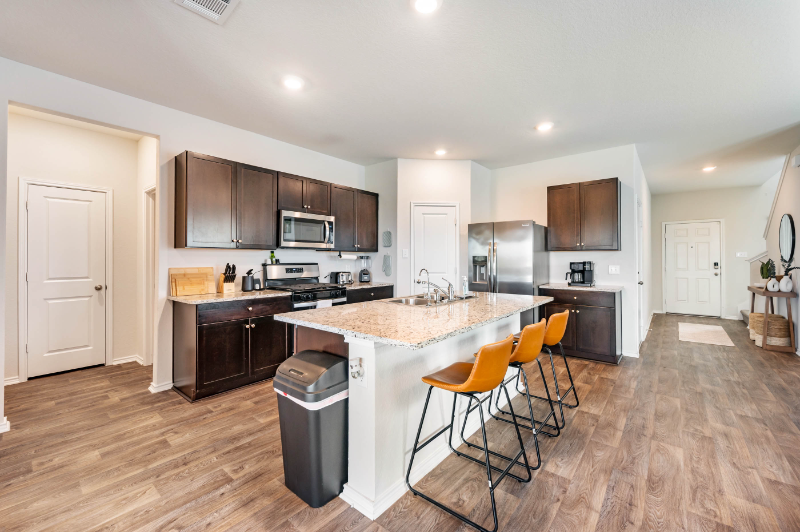 6403 Embankment Rd - Photo 5 of 18