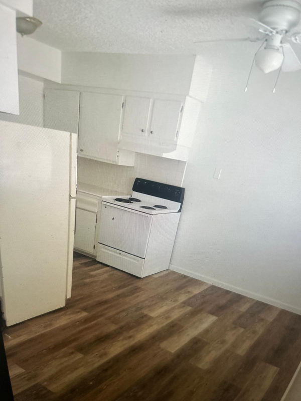 1321 E San Bruno Ave #H - Photo 2 of 8