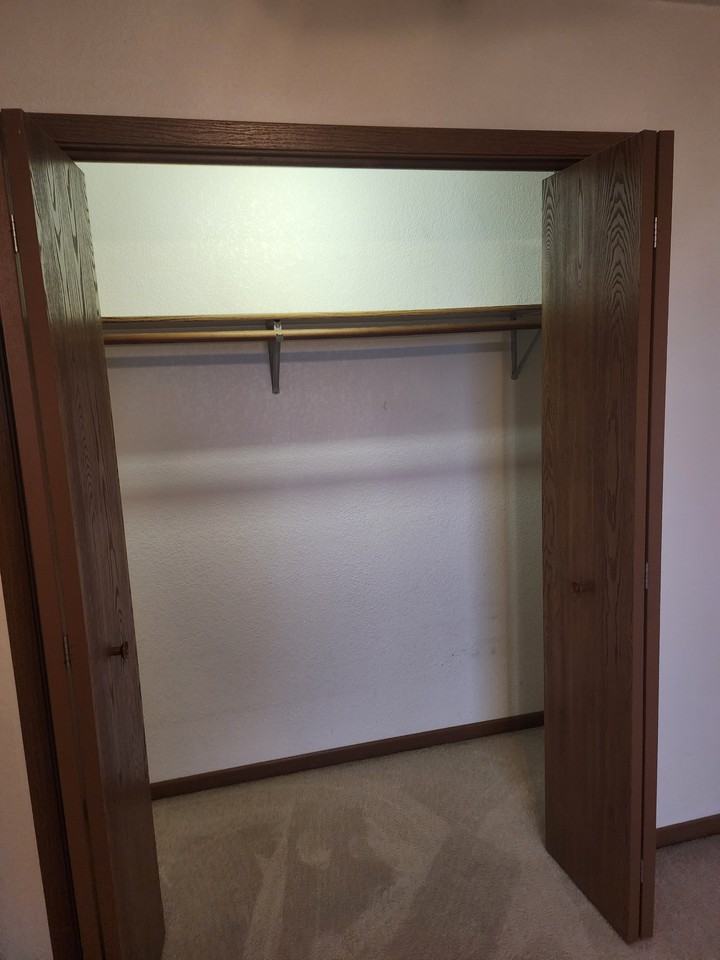 1490 Tower Dr #4 - Photo 6 of 10